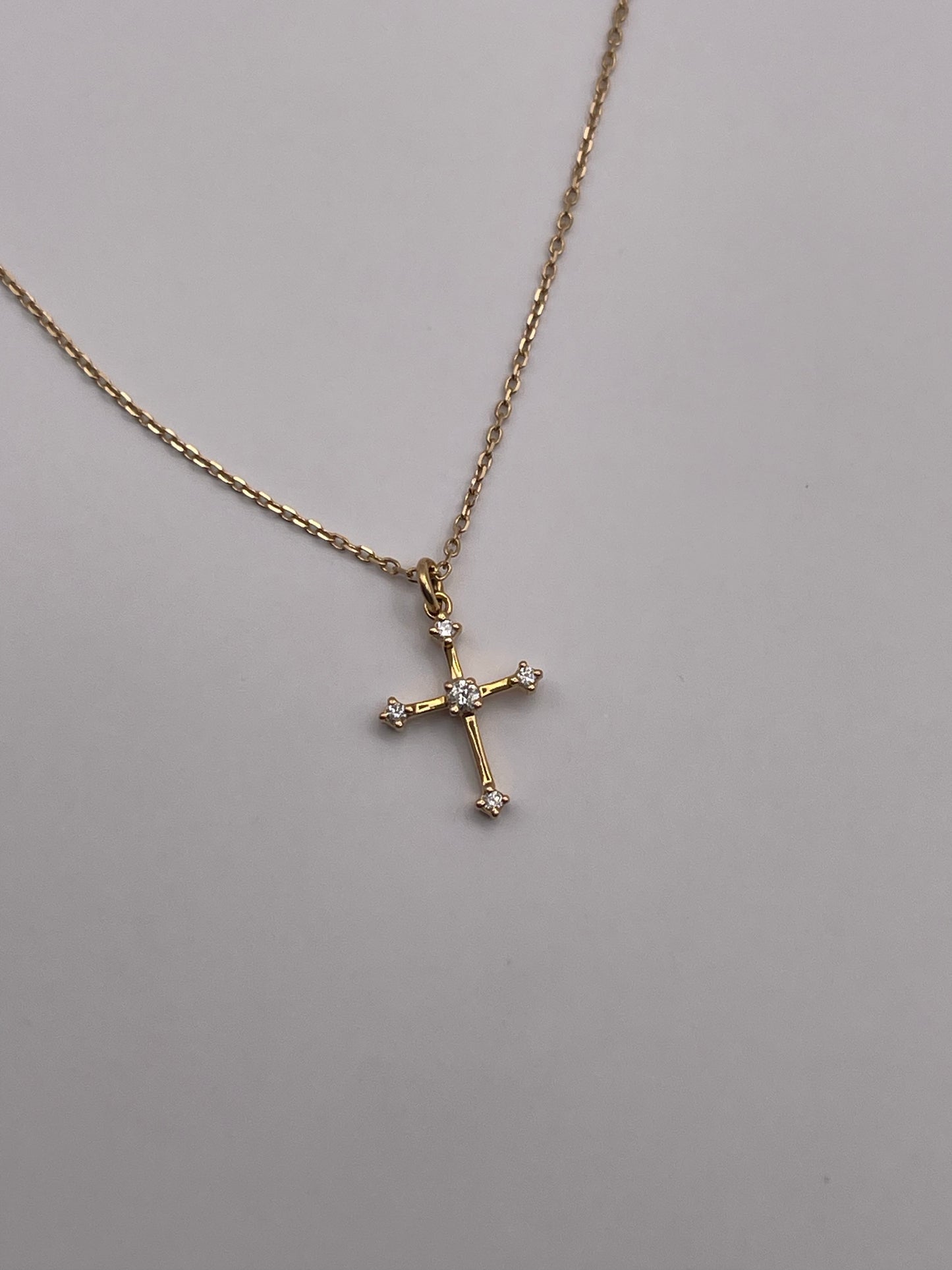 18K Diamond Cross Necklace Yellow Gold