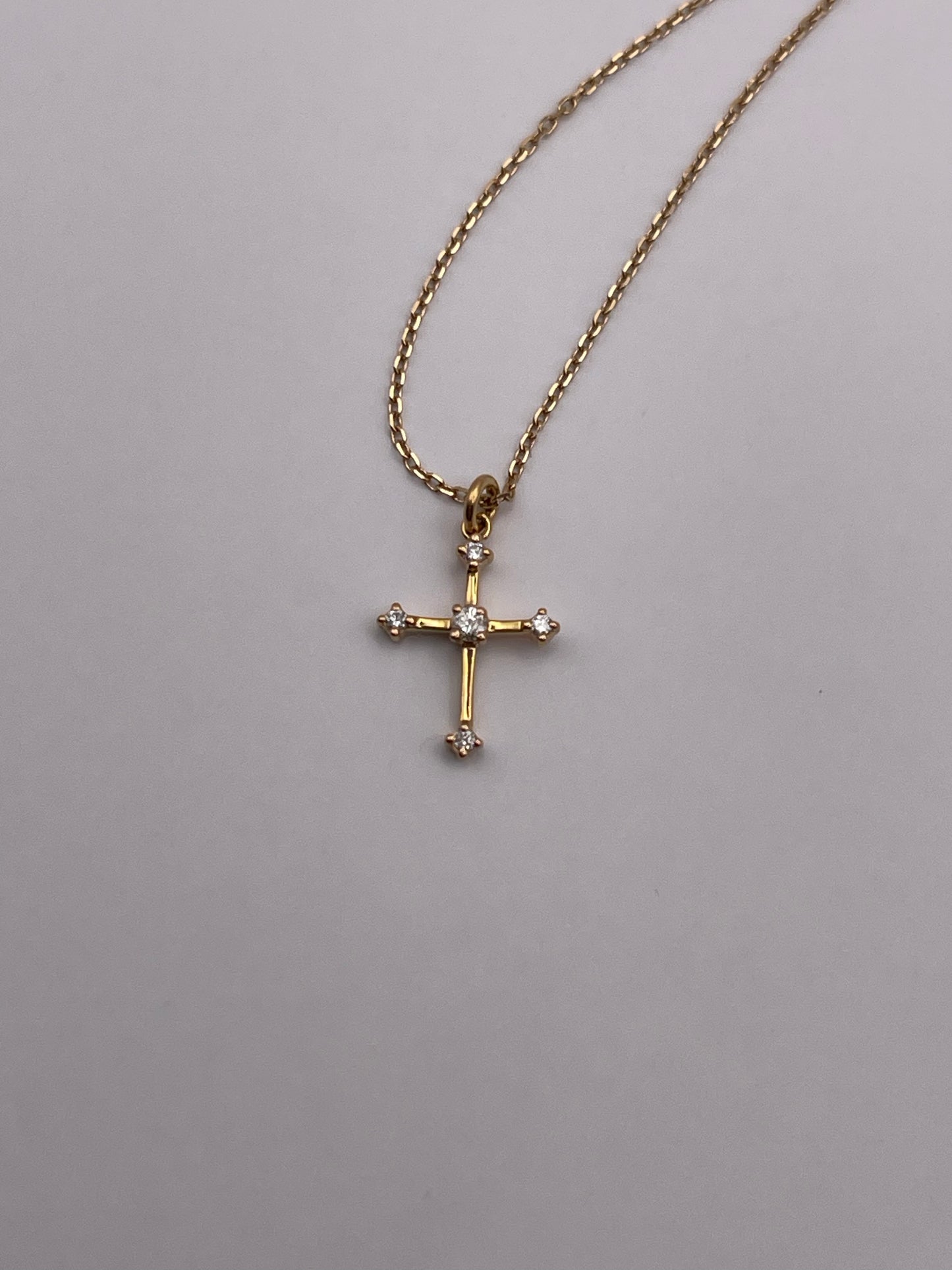 18K Diamond Cross Necklace Yellow Gold